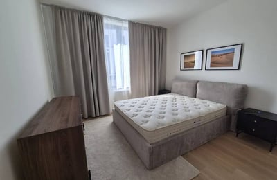 Rental of a bright 3-room apartment, 88 m², Belgrade, Serbia